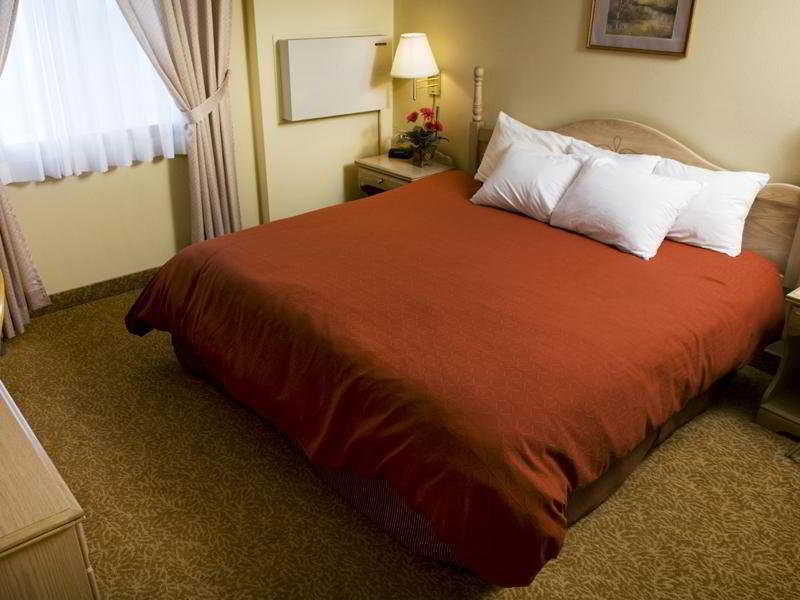 Travelodge Suites By Wyndham Moncton Habitación foto