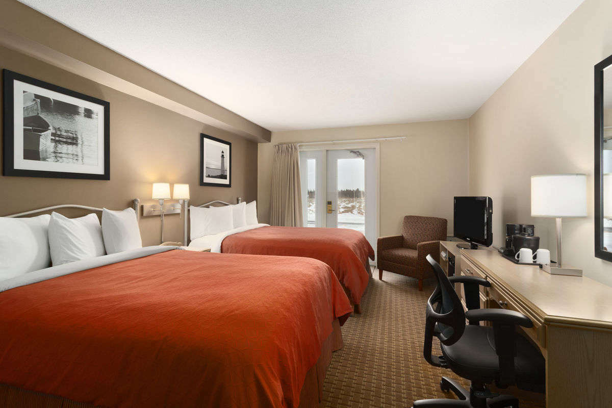 Travelodge Suites By Wyndham Moncton Exterior foto
